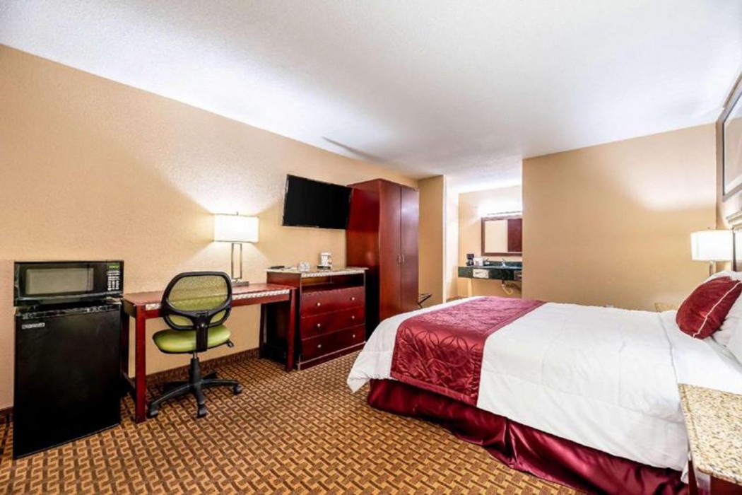 Rodeway Inn Bushnell 14/26