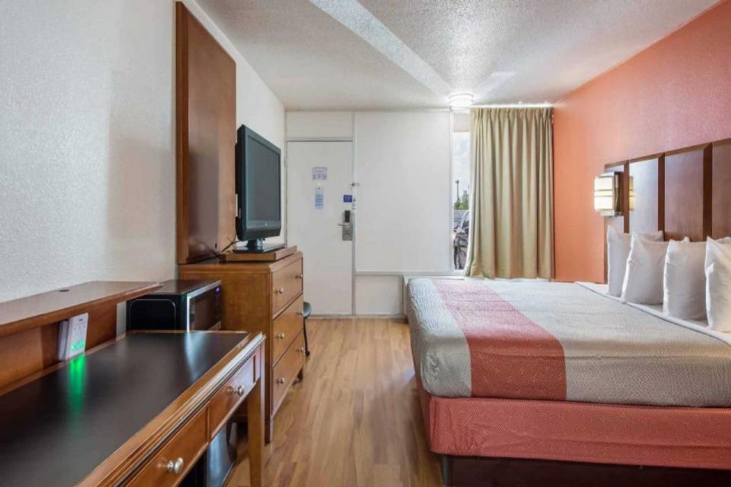 Motel6 Van Buren, AR 16/53