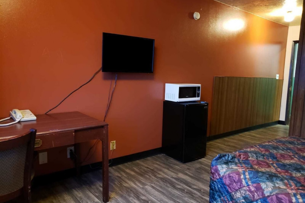 Best Value Inn by OYO Portland OR South East 12/17