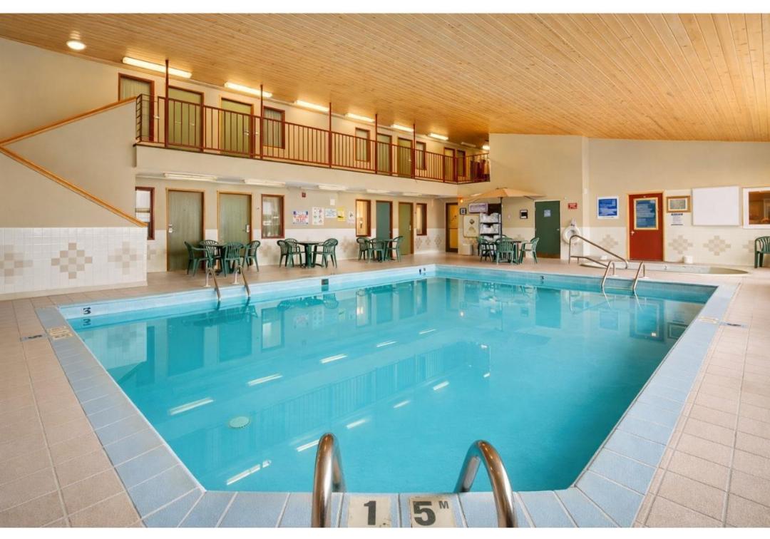 Fireside Inn & Suites 59/88