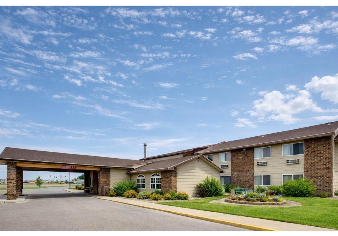 Fireside Inn & Suites in DEVILS LAKE - ND