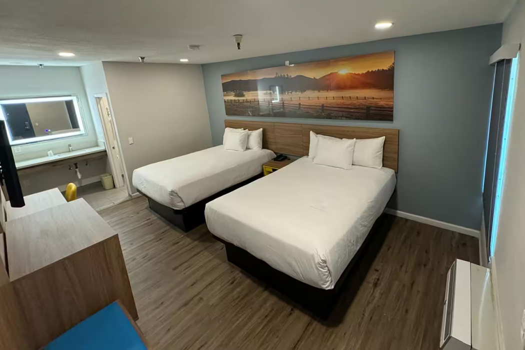 Days Inn By Wyndham Bakersfield Ca 1/55