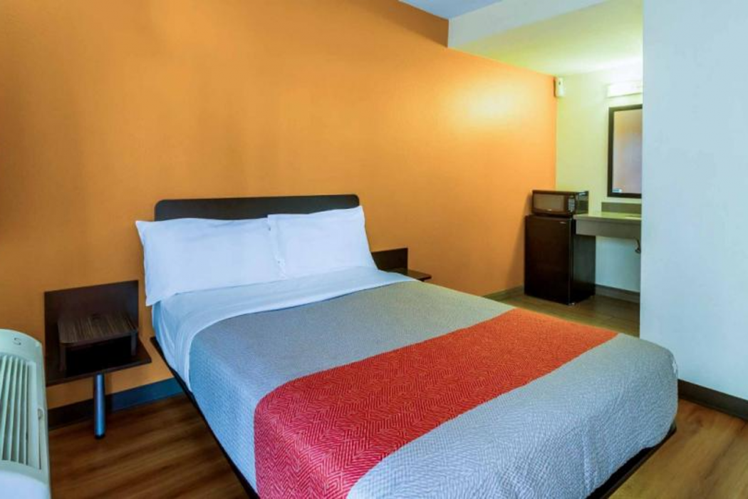 Motel6 Hesperia, CA - East 13/34