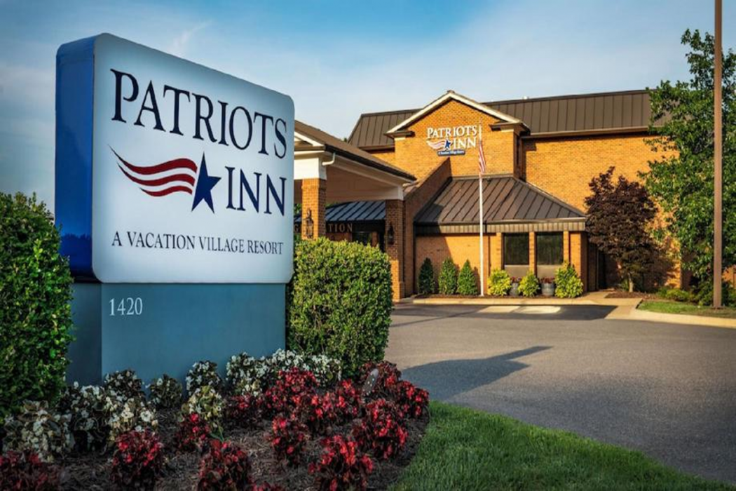 Patriots Inn 3/53