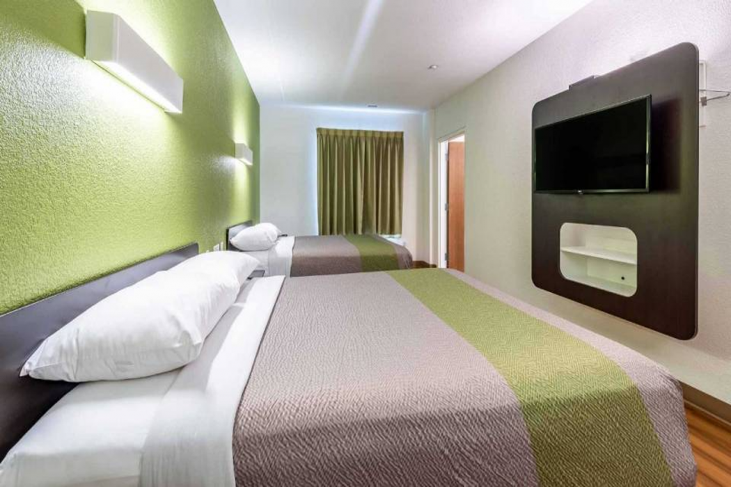 Motel6 Mankato, MN 18/60