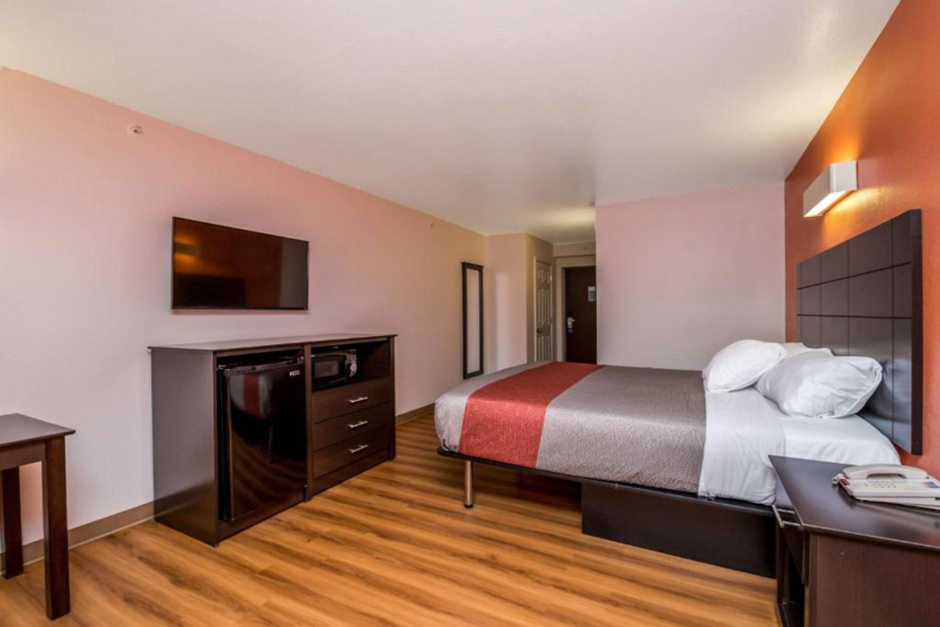 Motel6 Peoria, IL 17/66