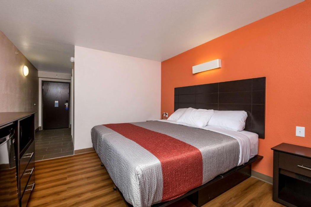 Motel6 Peoria, IL 16/66