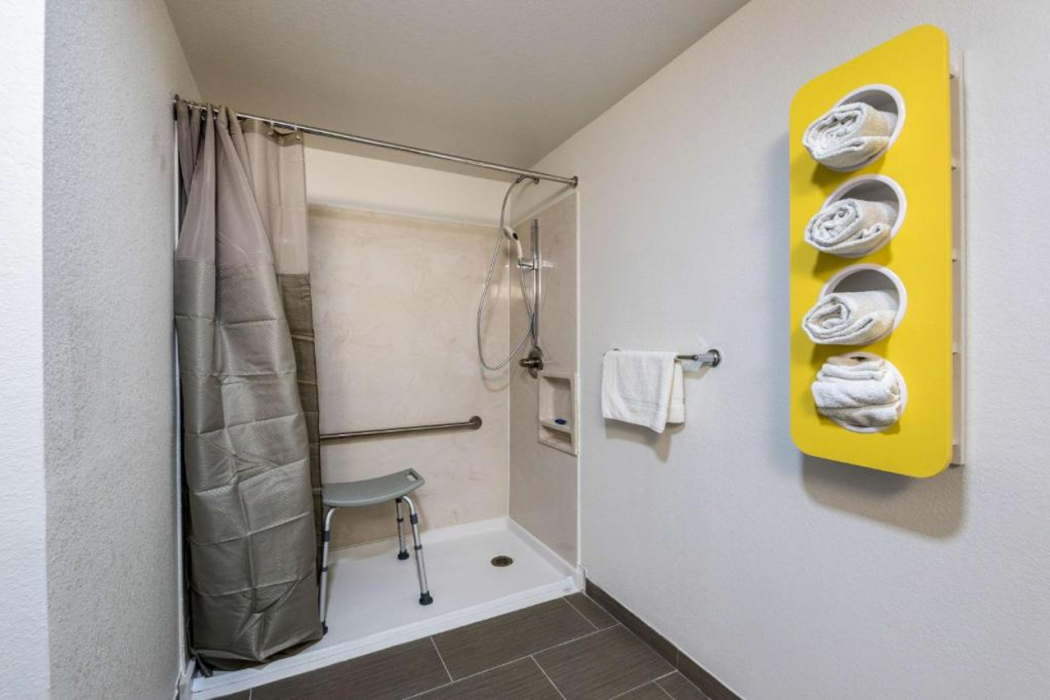 Motel6 Peoria, IL 44/66