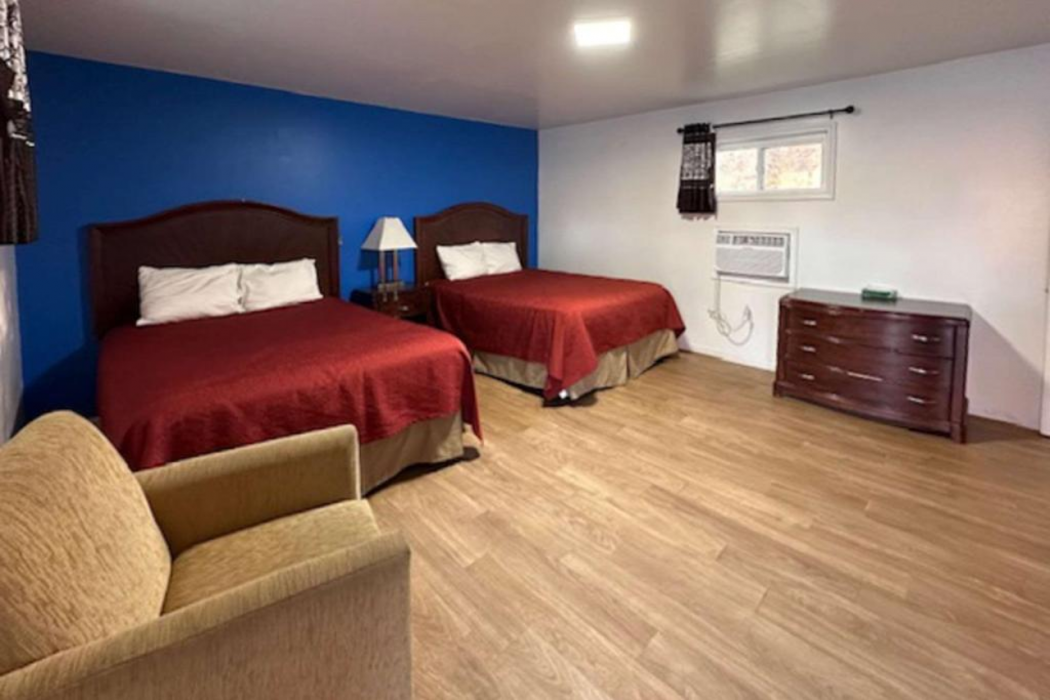 Rodeway Inn Flora, IL 6/14