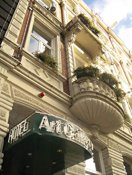 Art Gallery Hotel Bv 2/33