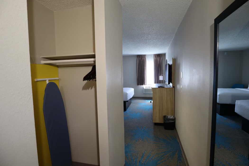 Days Inn by Wyndham Mandan Bismarck Area 18/56