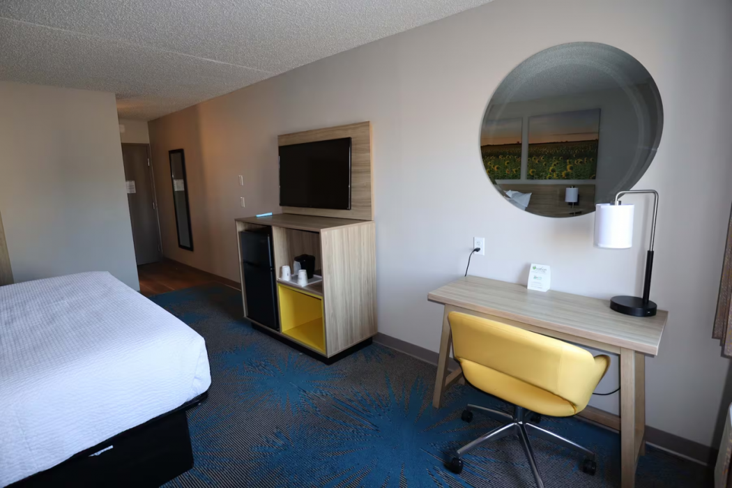 Days Inn by Wyndham Mandan Bismarck Area 17/56