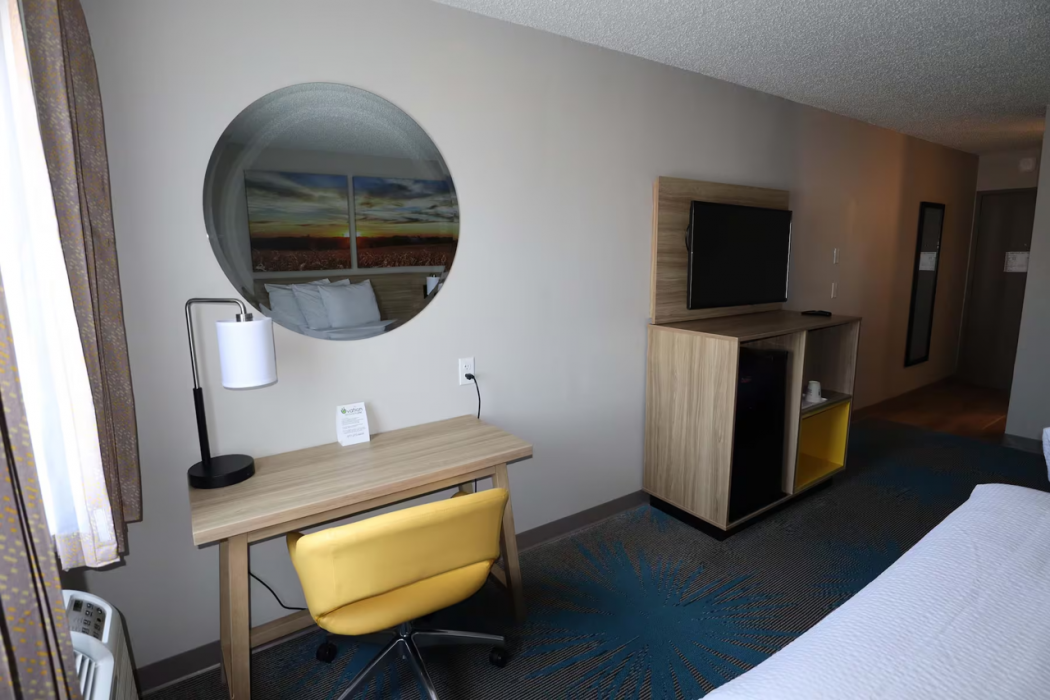 Days Inn by Wyndham Mandan Bismarck Area 19/56