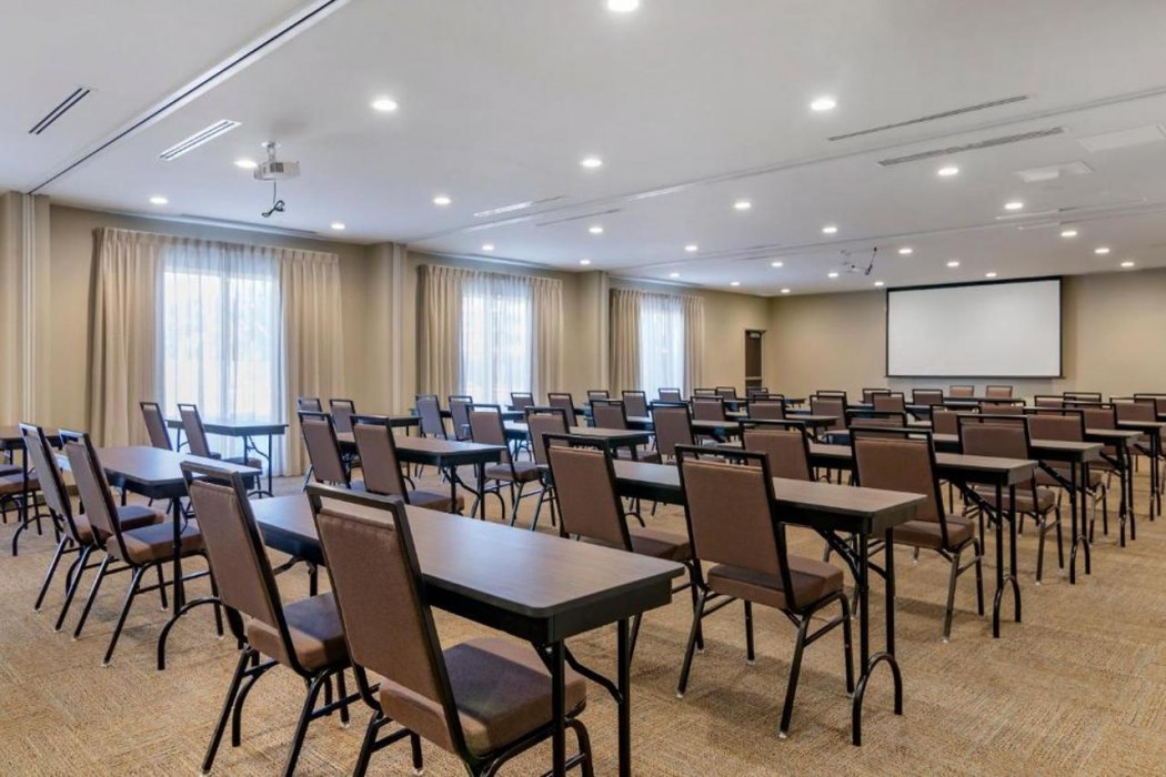 MainStay Suites Great Falls Airport 7/16
