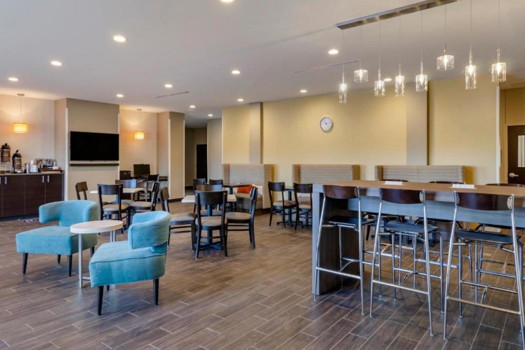 MainStay Suites Great Falls Airport 15/16