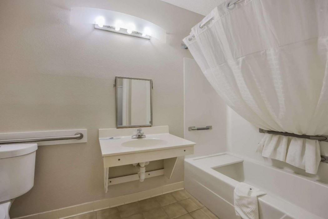 Quality Inn Moultrie GA 14/26