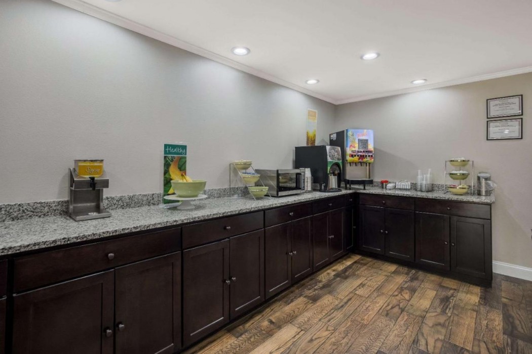 Quality Inn Moultrie GA 17/26