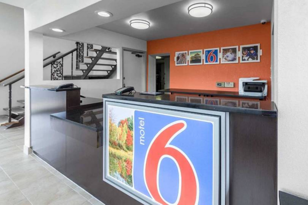 Motel6 Warminster, PA 5/48