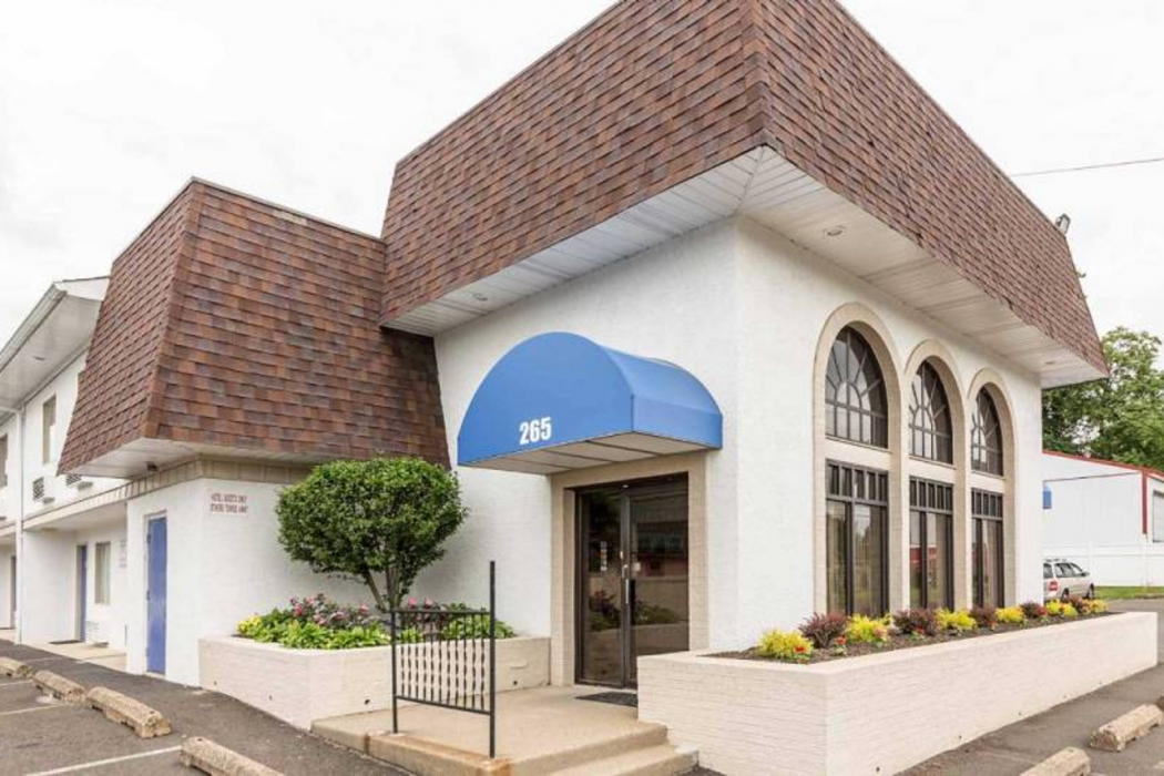 Motel6 Warminster, PA 2/48