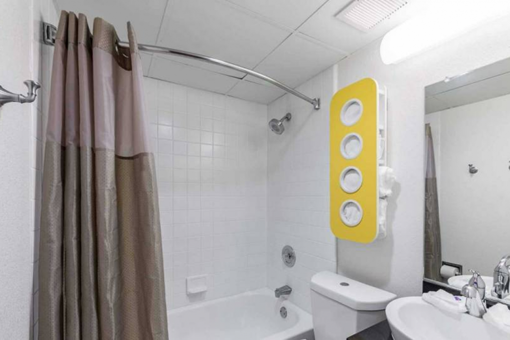 Motel6 Warminster, PA 20/48