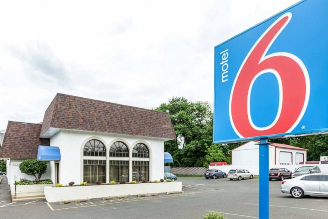 Motel6 Warminster, PA 1/48