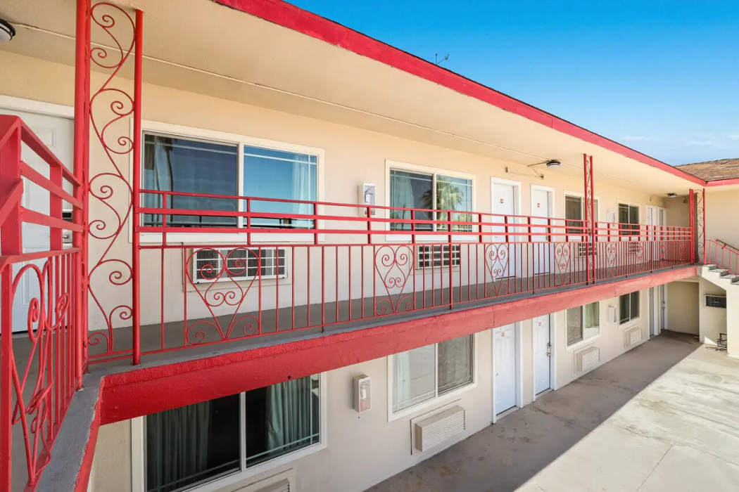 Econo Lodge Needles 6/26
