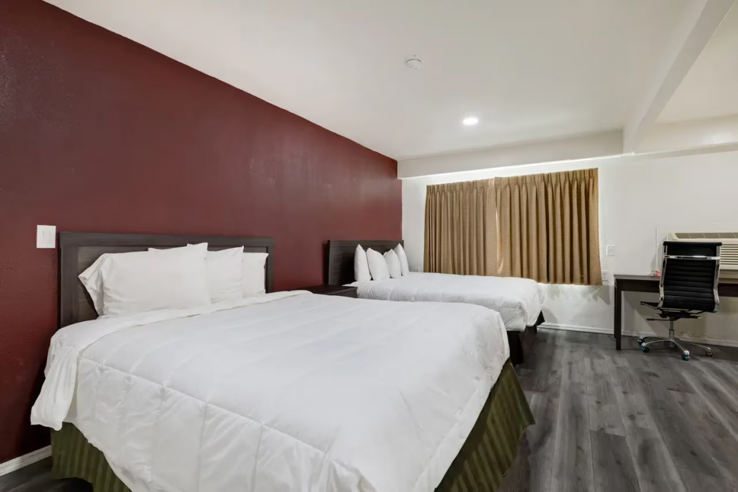Econo Lodge Needles 20/26