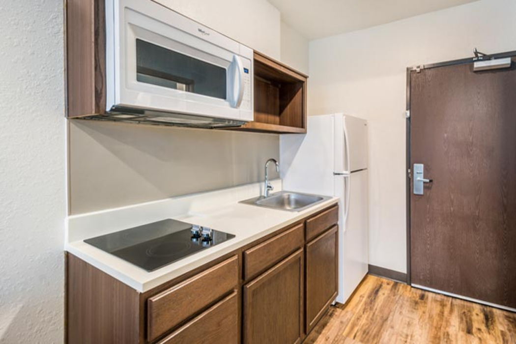 WoodSpring Suites Bradenton 9/13