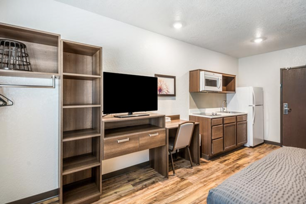 WoodSpring Suites Bradenton 8/13