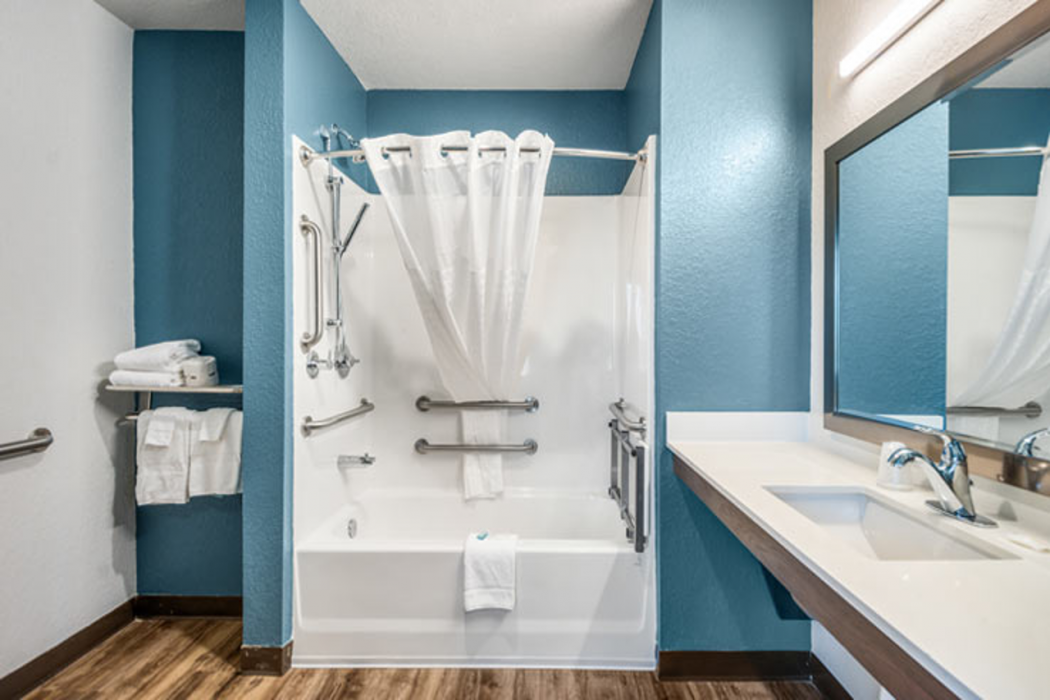 WoodSpring Suites Bradenton 12/13