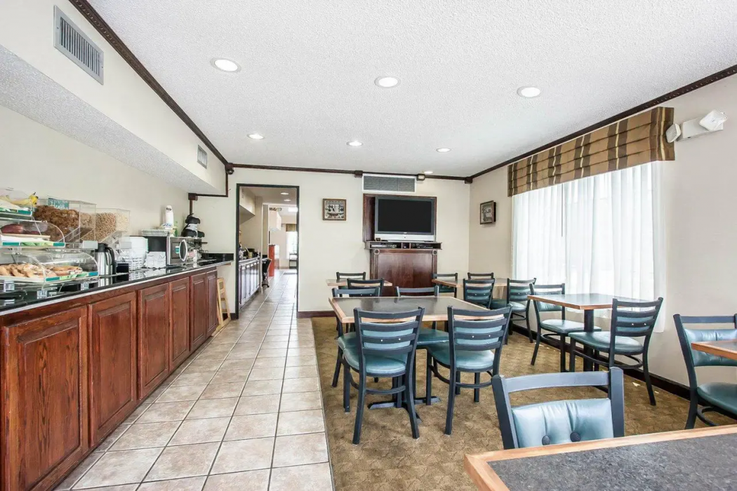 Quality Inn Savannah South 29/40