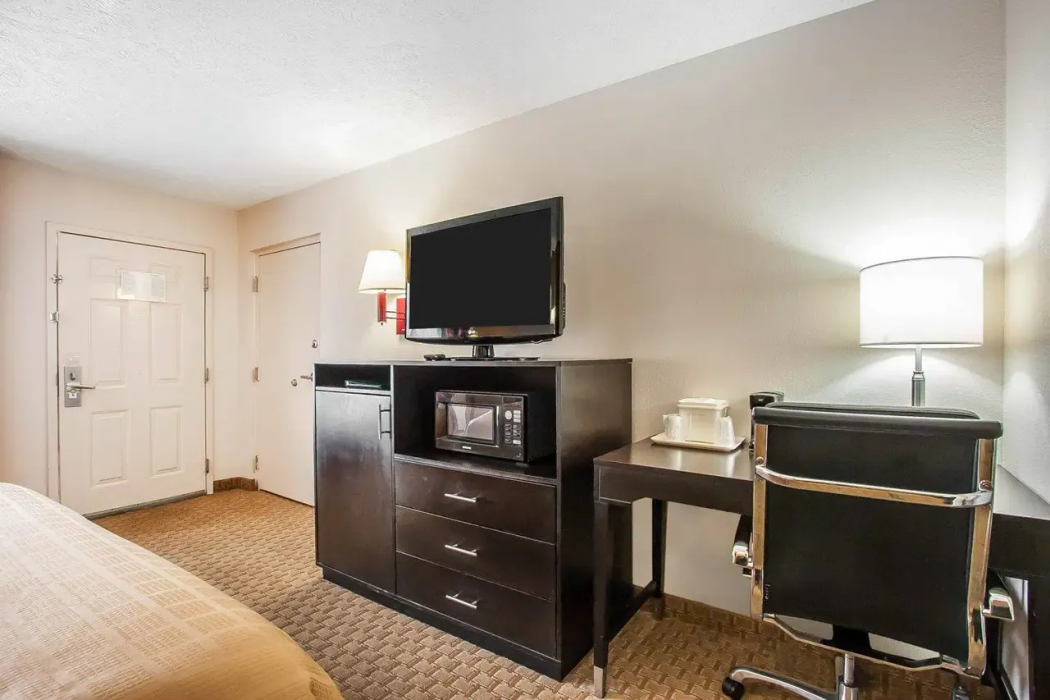 Quality Inn Savannah South 12/40