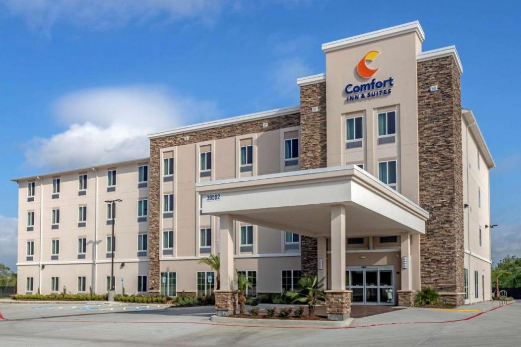 Comfort Inn & Suites Waller TX 1/36