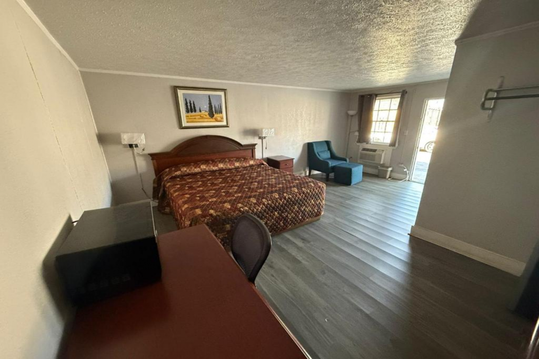 OYO Hotel Economy Inn US-29 Danville 6/10