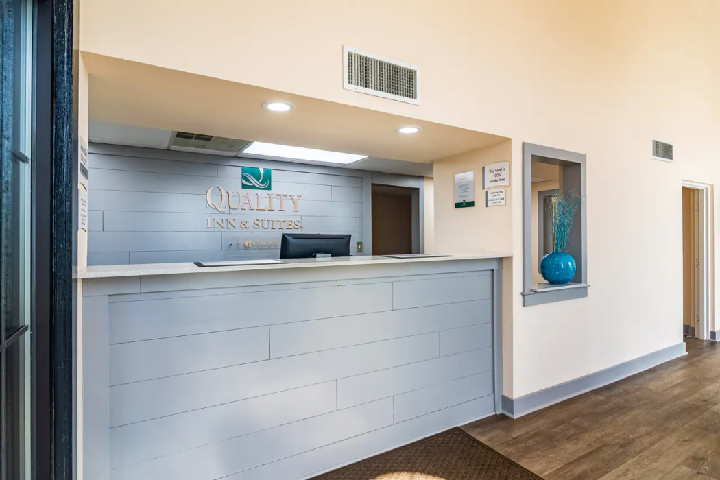Quality Inn & Suites Lake City 4/25