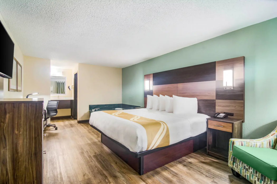 Quality Inn & Suites Lake City 17/25