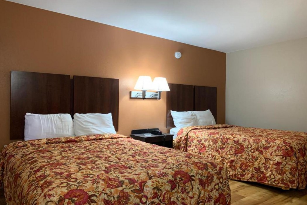 Rodeway Inn Somerset MA 11/57