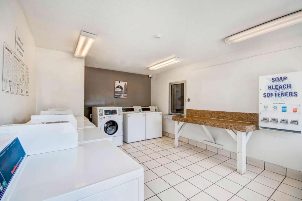 Studio 6 Extended Stay - Ocean Springs, MS 35/53
