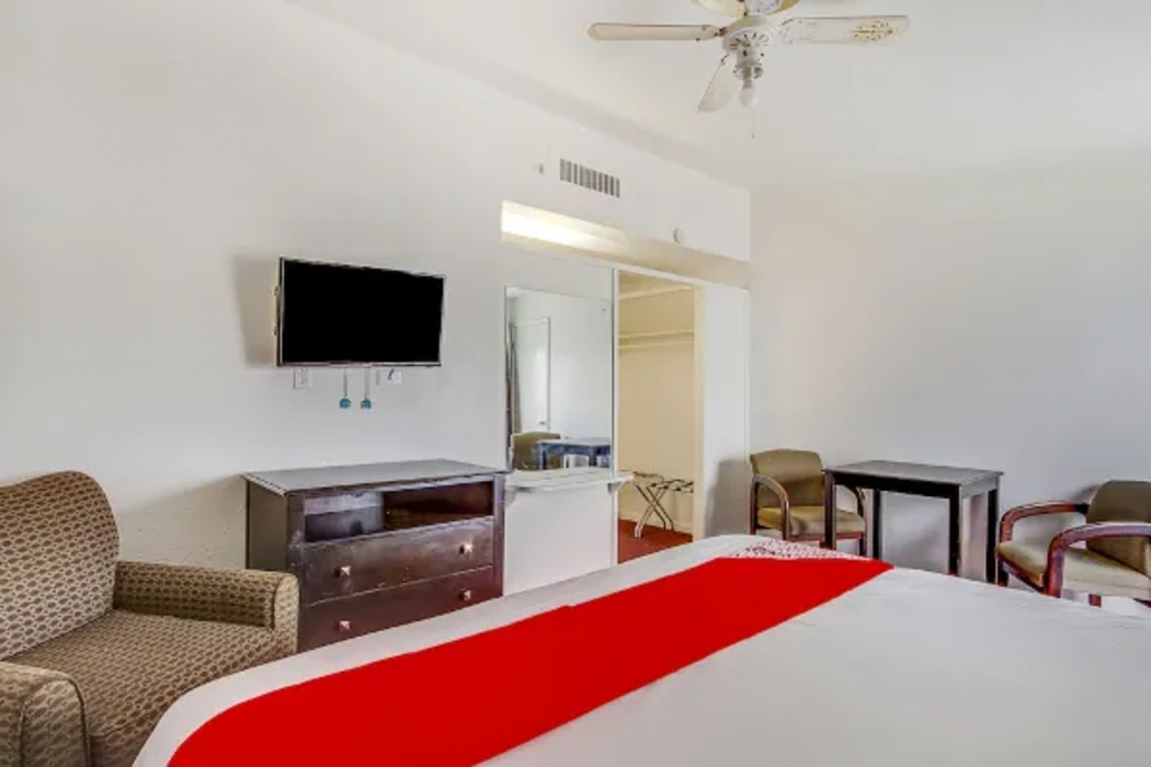 Americas Best Value Inn San Antonio Airport South 13/39