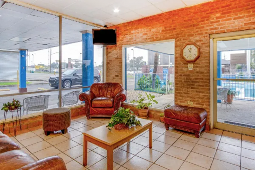 Americas Best Value Inn San Antonio Airport South 5/39