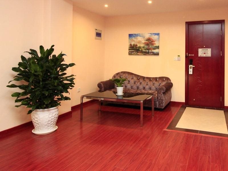 GreenTree Inn ShanDong RiZhao JuXian YinXing Avenue Middle ShanDong Road Business Hotel 13/67