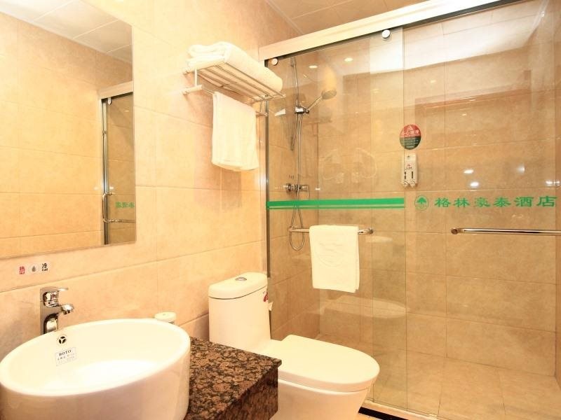 GreenTree Inn ShanDong RiZhao JuXian YinXing Avenue Middle ShanDong Road Business Hotel 21/67
