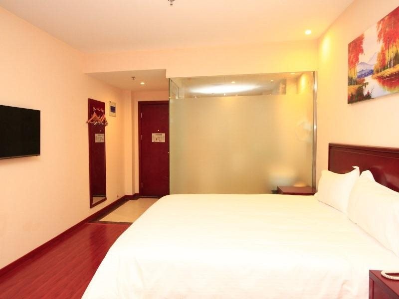 GreenTree Inn ShanDong RiZhao JuXian YinXing Avenue Middle ShanDong Road Business Hotel 12/67