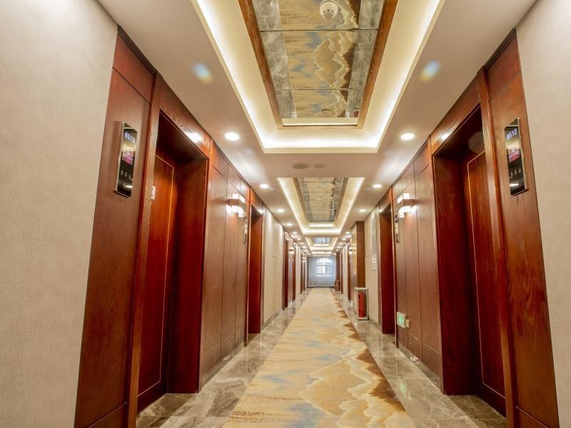 GreenTree Eastern Linyi Linshu Aegean Hotel 33/47