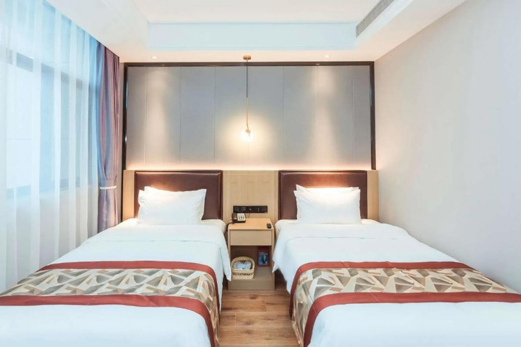 Gya Yangzhou Economic Development Zone Yangzi Jiang South Road Gaomin Temple Hotel 13/49