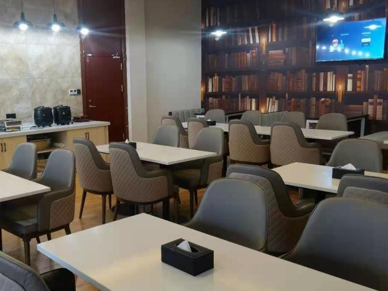 Gem Anqing Wangjiang County Central Mall Fengqi Road Hotel 39/58