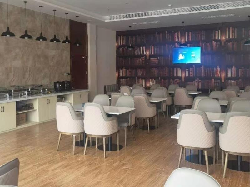Gem Anqing Wangjiang County Central Mall Fengqi Road Hotel 38/58
