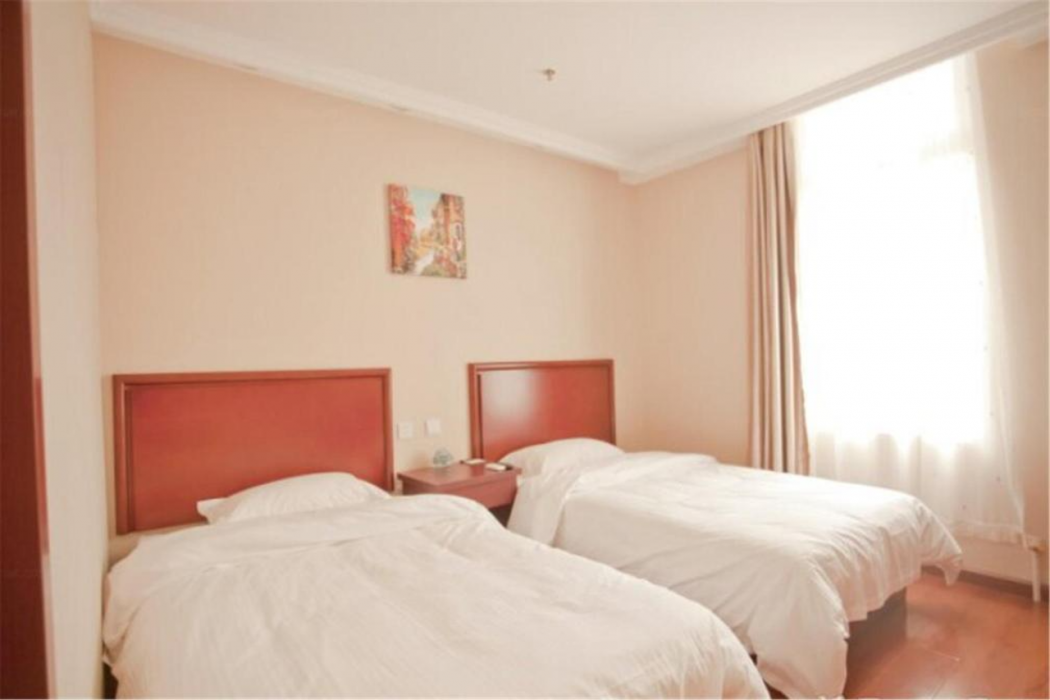 GreenTree Inn Liaoning Dalian Railway Station South Shengli Square Express Hotel 10/35