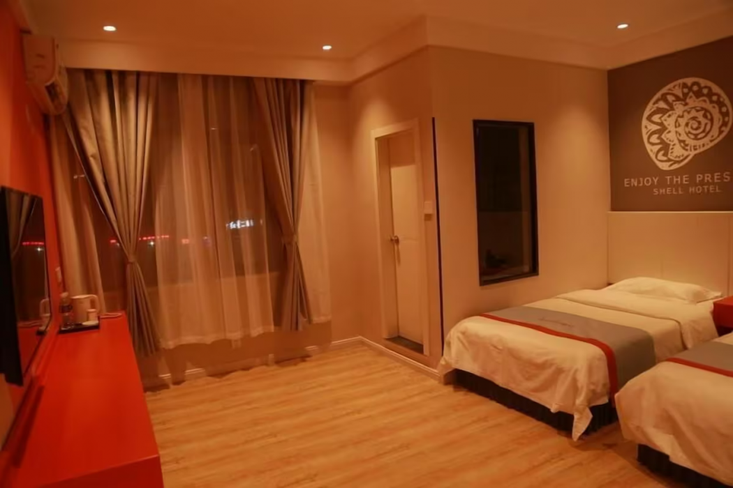 Shell Hebi Qi County Qi River Road Hotel 11/44