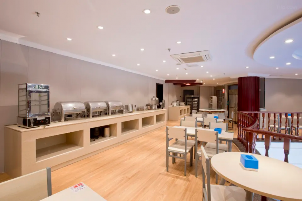 GreenTree Inn Jiangxi Yingtan Railway Station Square Business Hotel 42/58